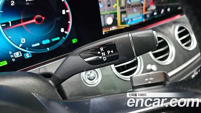 Mercedes-Benz E-Класс 2023 thumb 9