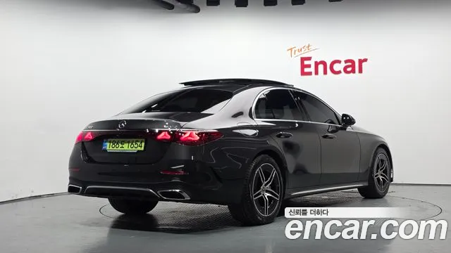 Mercedes-Benz E-Класс 2025 thumb 2