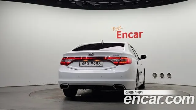 Hyundai Grandeur 2015 thumb 4