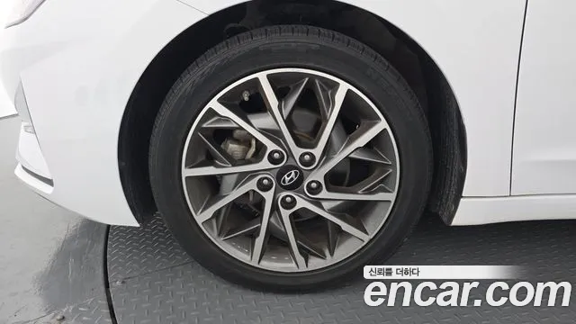 Hyundai Avante 2019 thumb 5