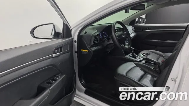 Hyundai Avante 2019 thumb 10