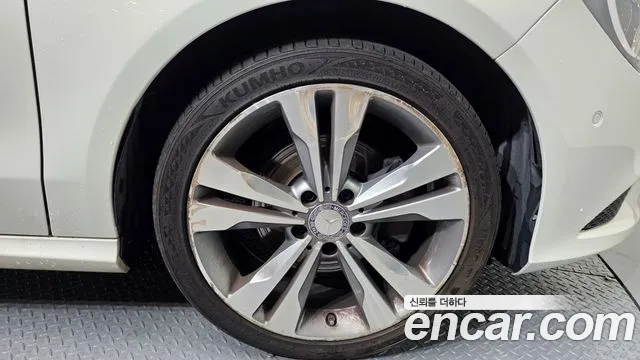 Mercedes-Benz CLA 2016 thumb 5