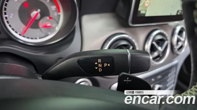 Mercedes-Benz CLA 2016 thumb 9