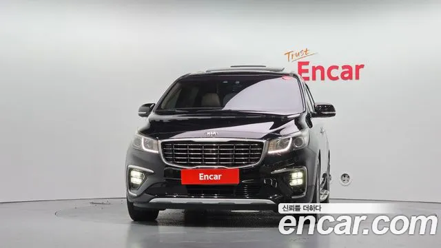 Kia Carnival 2015 thumb 3