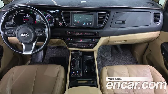 Kia Carnival 2015 thumb 7