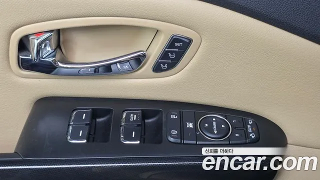 Kia Carnival 2015 thumb 12