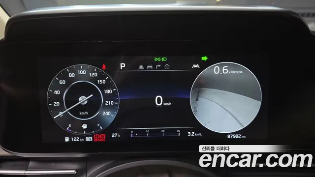 Kia Carnival 2022 thumb 8