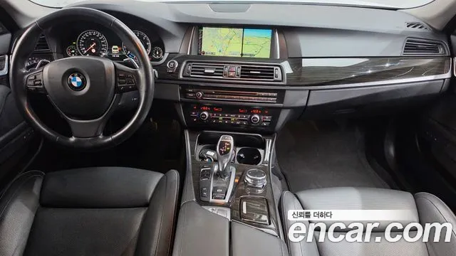 BMW 5-Series 2015 thumb 7