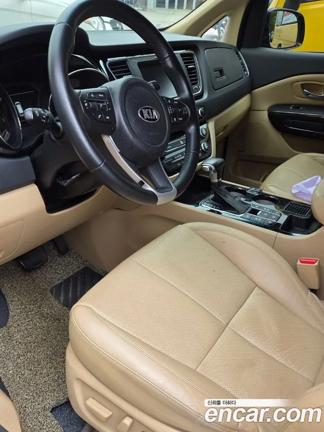 Kia Carnival 2018 thumb 7