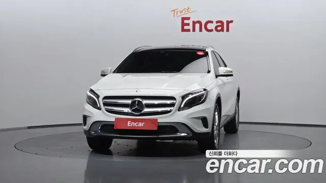 Mercedes-Benz GLA 2017 thumb 3