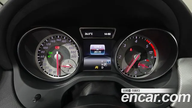 Mercedes-Benz GLA 2017 thumb 8