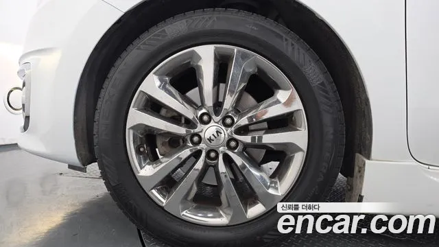 Kia Carnival 2016 thumb 5