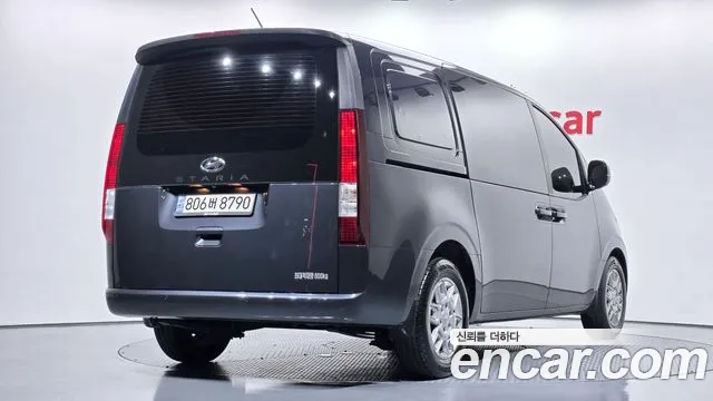 Hyundai Staria 2022 thumb 2