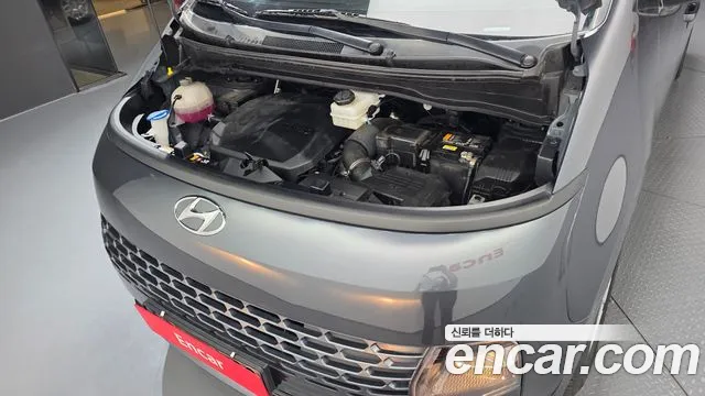 Hyundai Staria 2022 thumb 6
