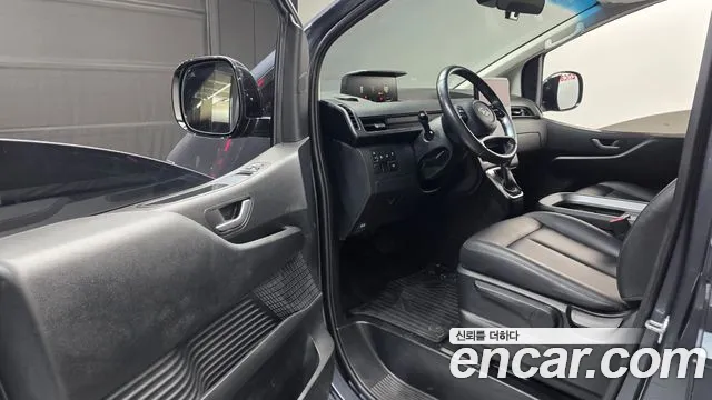 Hyundai Staria 2022 thumb 10