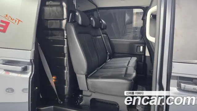 Hyundai Staria 2022 thumb 11