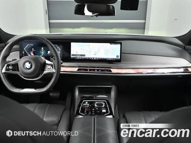 BMW 7-Series 2023 thumb 7