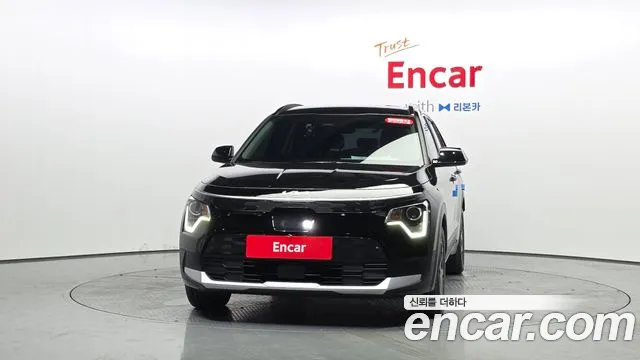 Kia Niro 2023 thumb 2