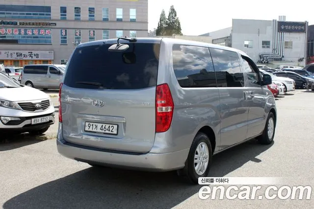 Hyundai Starex 2017 thumb 4