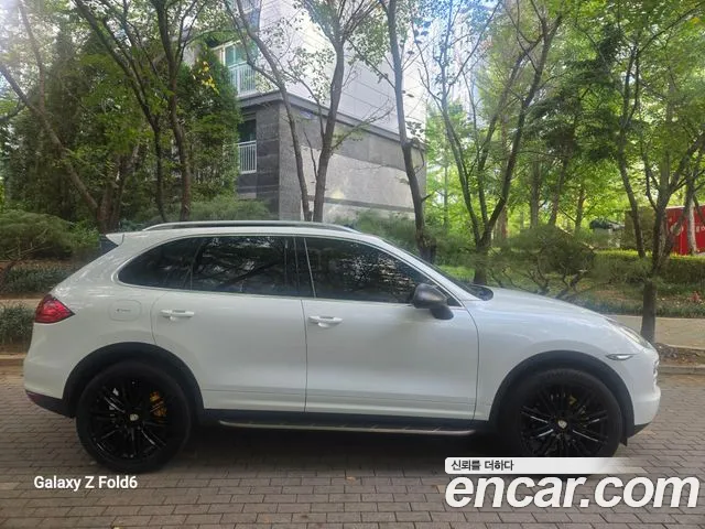 Porsche Cayenne 2013 thumb 4