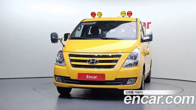 Hyundai Starex 2016 thumb 3