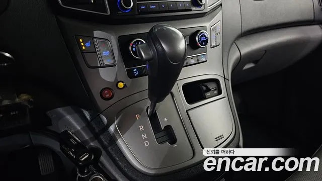 Hyundai Starex 2016 thumb 9