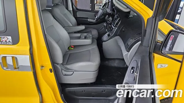 Hyundai Starex 2016 thumb 11