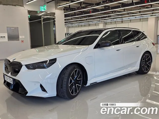 BMW M5 2026 thumb 2