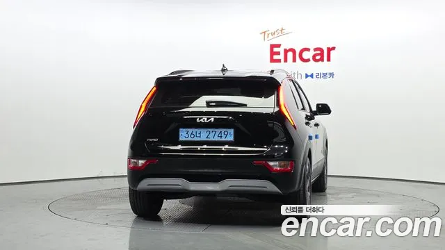 Kia Niro 2023 thumb 3