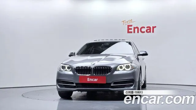 BMW 5-Series 2015 thumb 3