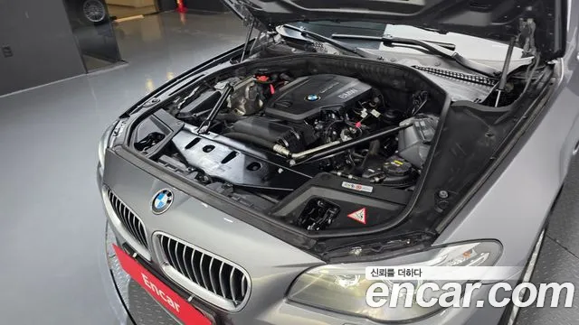 BMW 5-Series 2015 thumb 6