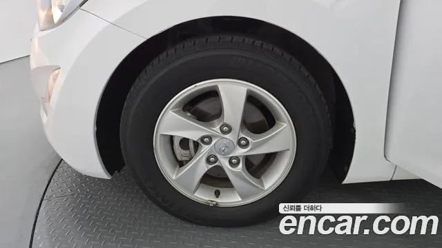 Hyundai Avante 2014 thumb 4