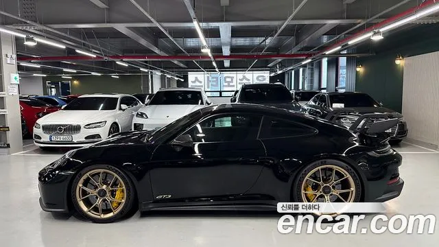 Porsche 911 2022 thumb 4