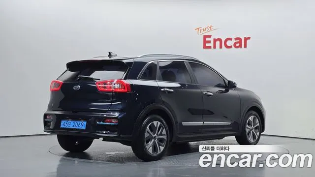 Kia Niro 2021 thumb 2