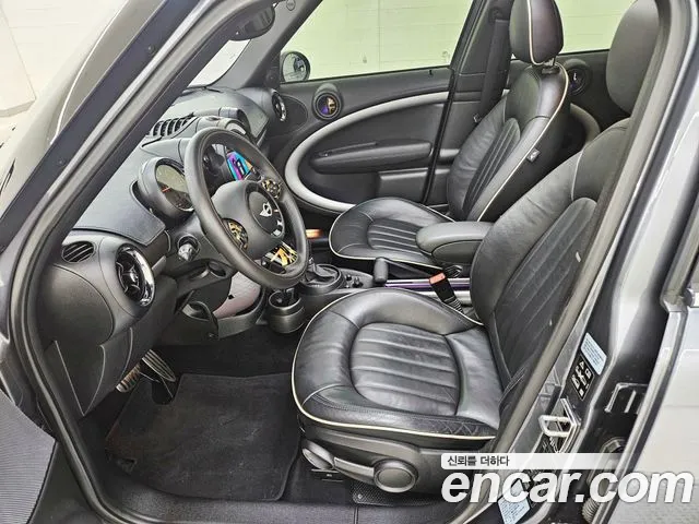 MINI Countryman 2015 thumb 10