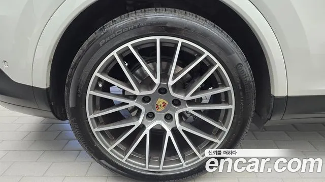 Porsche Cayenne 2021 thumb 5