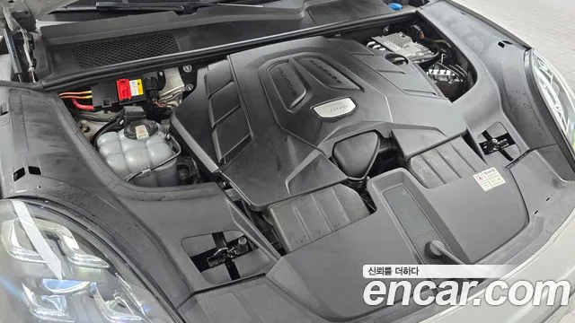 Porsche Cayenne 2021 thumb 6