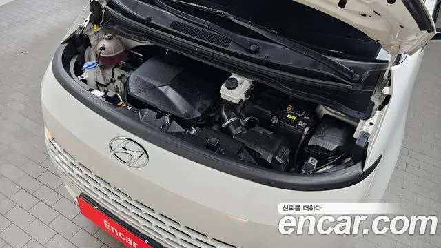 Hyundai Staria 2021 thumb 5