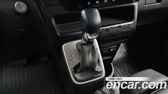 Hyundai Staria 2021 thumb 8