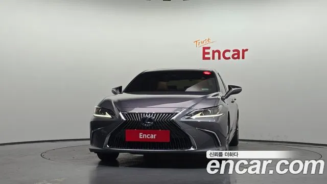 Lexus ES 2018 thumb 3