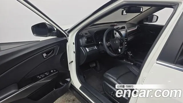 KG_Mobility_Ssangyong TIBOLI 2022 thumb 10