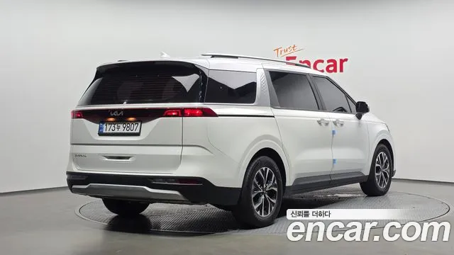 Kia Carnival 2022 thumb 2