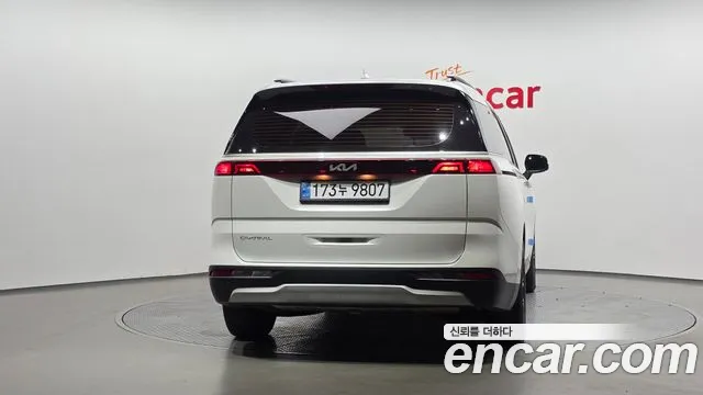 Kia Carnival 2022 thumb 4