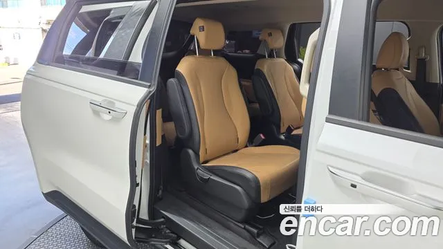 Kia Carnival 2022 thumb 12