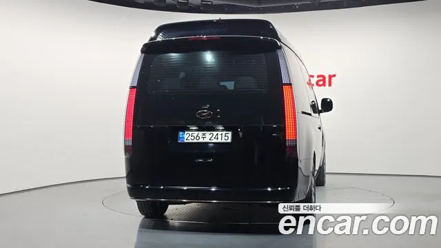 Hyundai Staria 2022 thumb 3