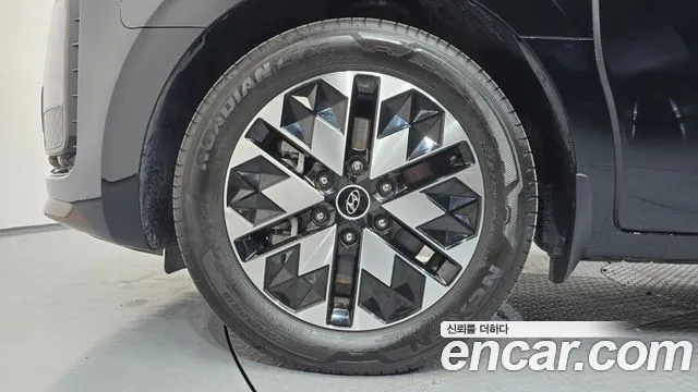 Hyundai Staria 2022 thumb 4