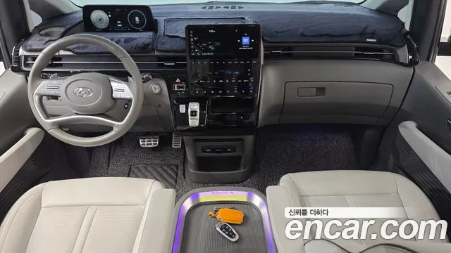 Hyundai Staria 2022 thumb 6