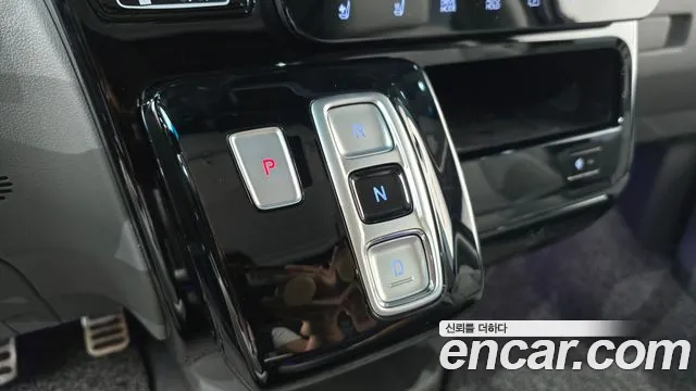 Hyundai Staria 2022 thumb 8