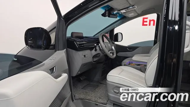 Hyundai Staria 2022 thumb 9