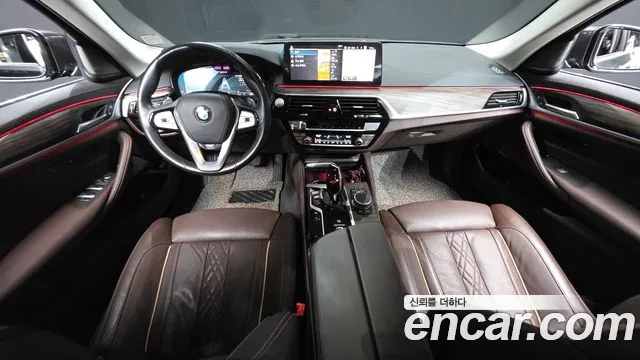 BMW 5-Series 2020 thumb 7
